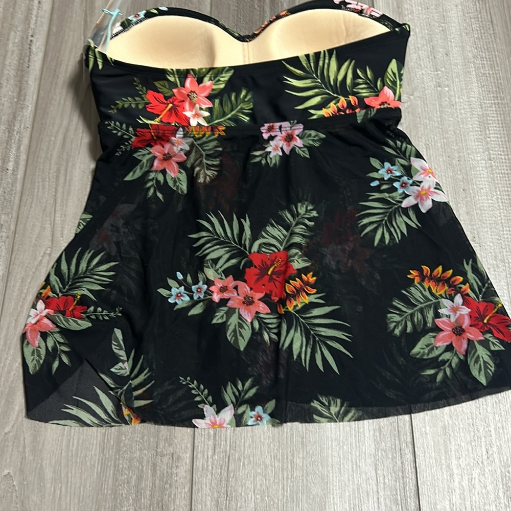 NWT hawaiian print tankini bathing suit top  women’s small - Picture 6 of 6